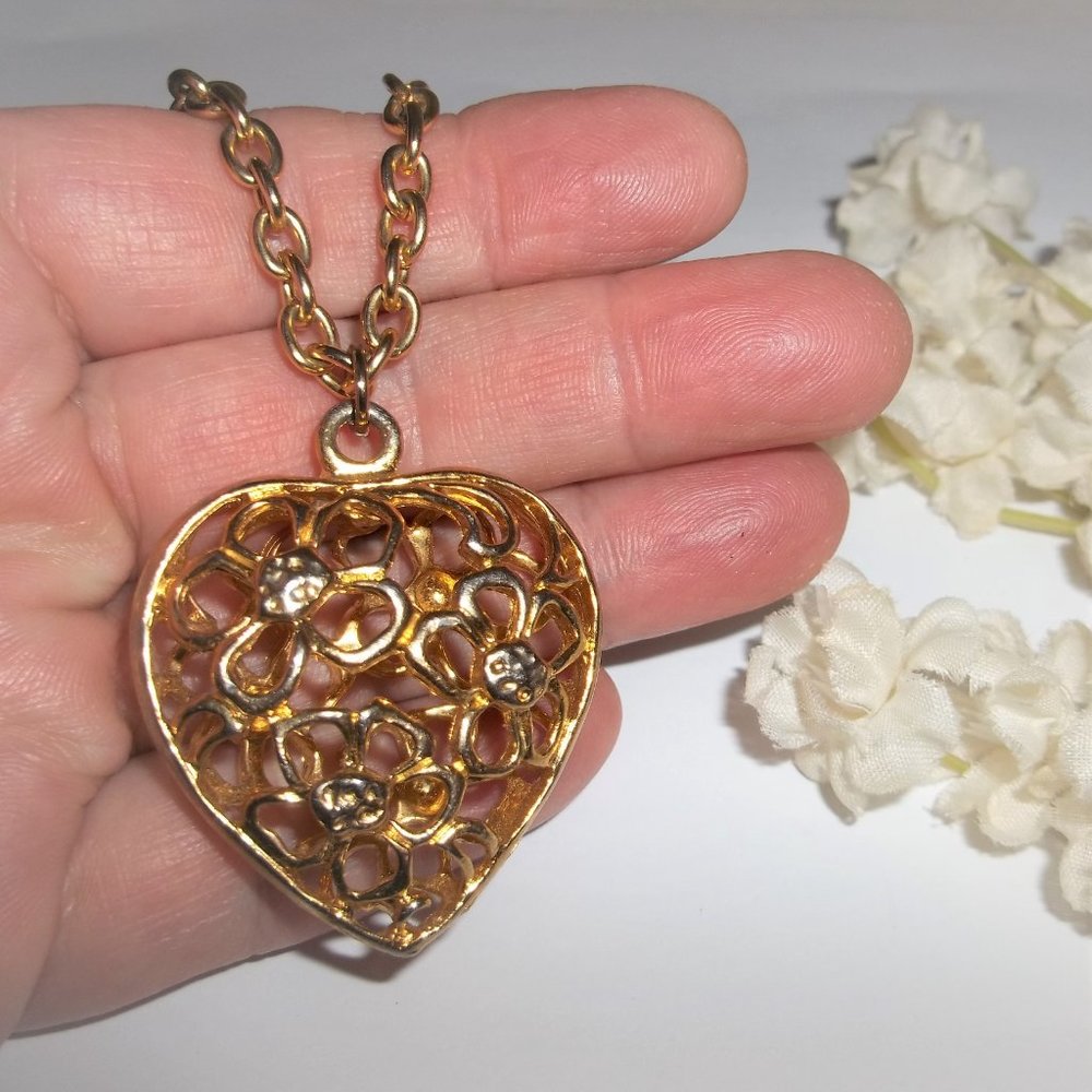 Puffy Heart Flower Necklace Pendant Charm Long Chain Costume Jewelry Girl A562 - Picture 5 of 6